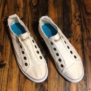 Blowfish slip-on sneakers size 8